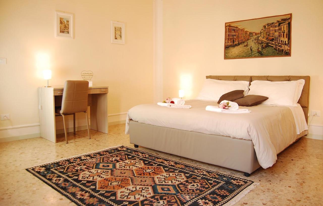 Cozy Quiet Venice Guglie Apartment Kültér fotó